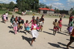 18_kids_playing