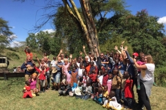26_group-on-safari